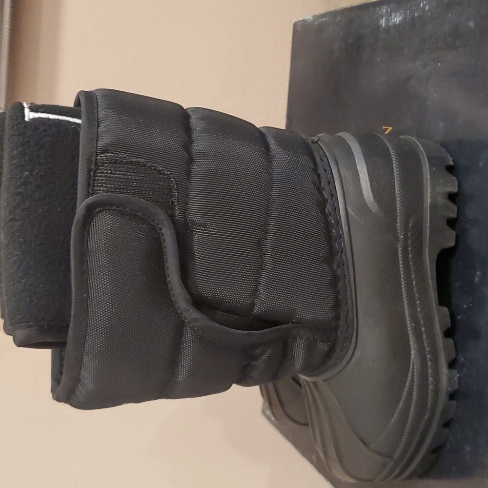 Ralph Lauren snow boots - Picture 2 of 7